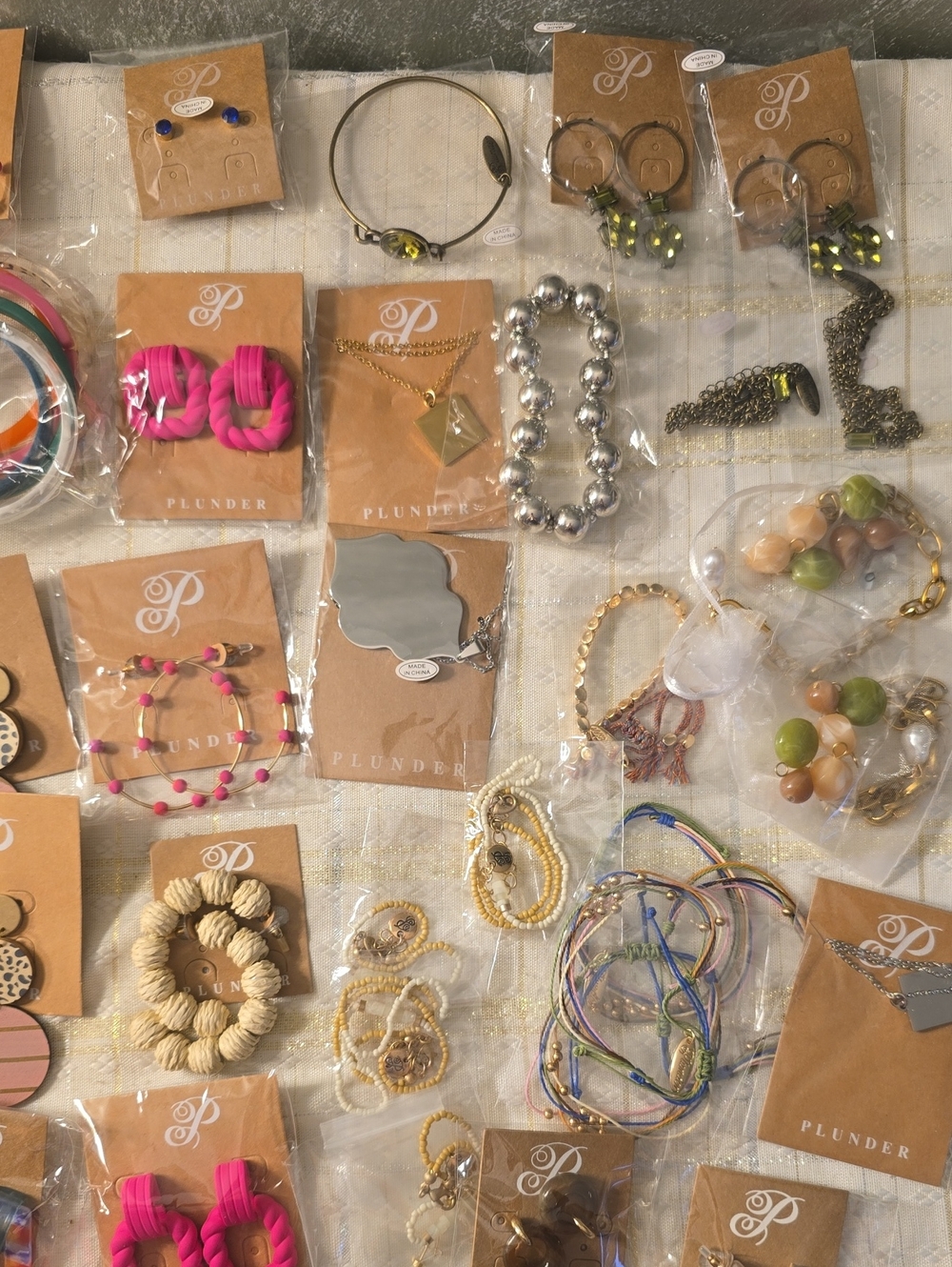 54 Plunder Assorted Bracelets, Earrings & Necklaces All NEW - Picture 6 of 12